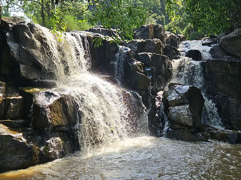 Patabanda Waterfall